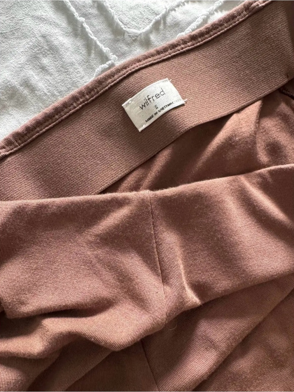 Aritzia Wilfred Dusty Rose Midi Skirt